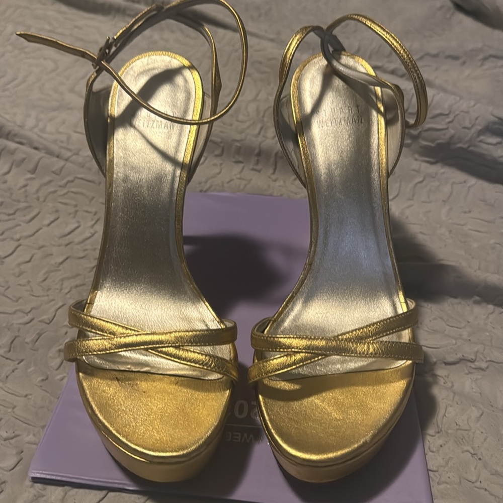 Stuart Weitzman - Picture 3 of 3